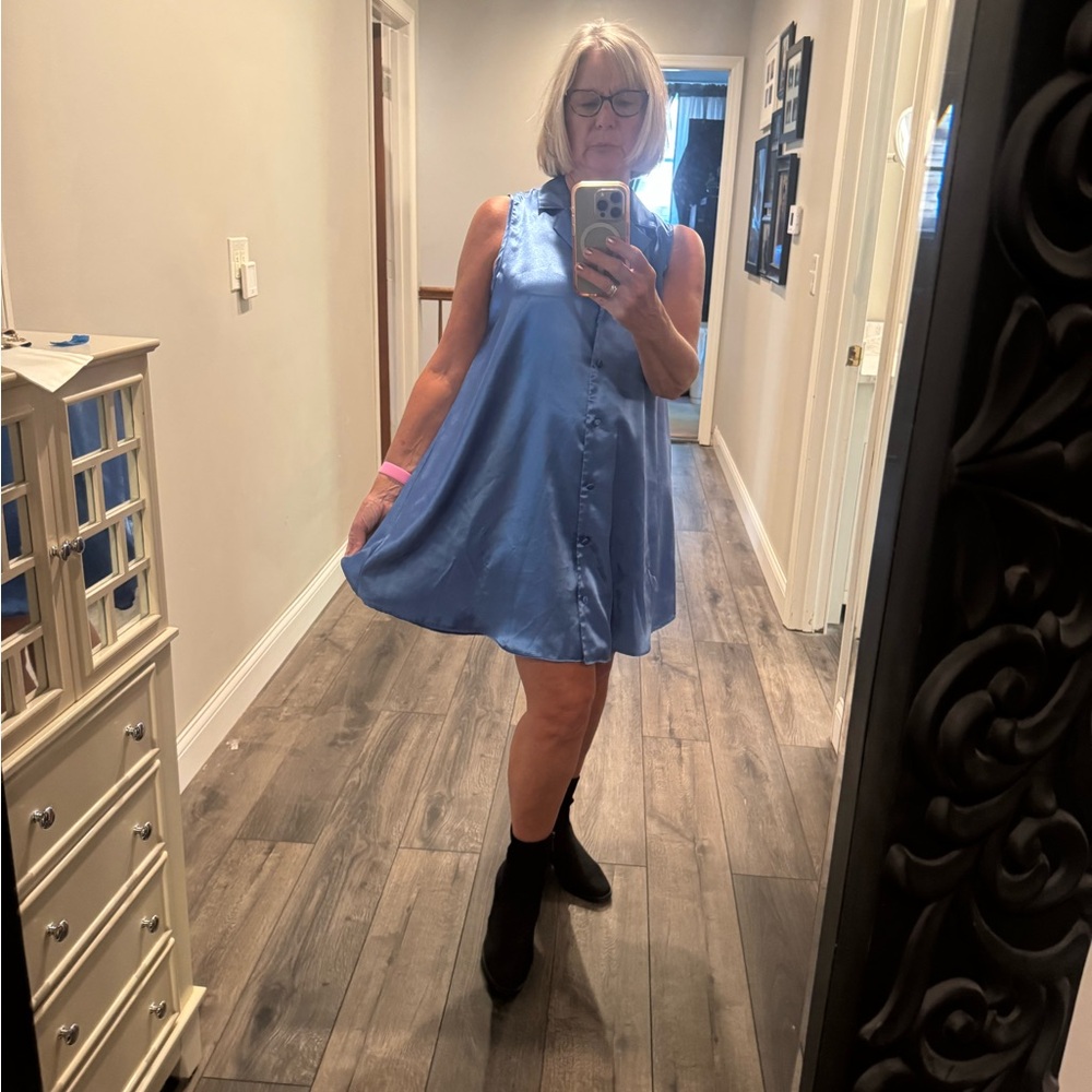 Elegant Blue Sleeveless Dress
